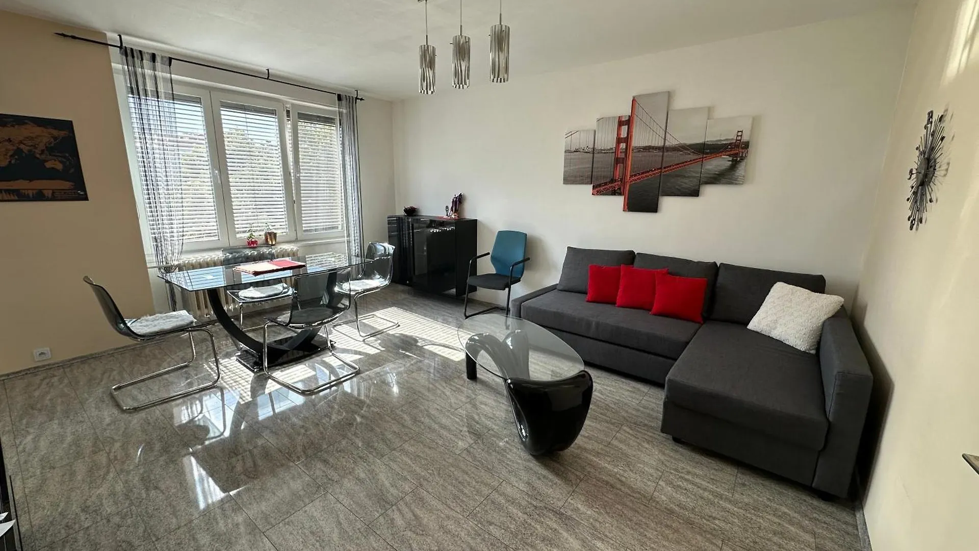 Sunny Modern Apartment With 2 Rooms With A View And Good Connections To The Centre Praga Czechy